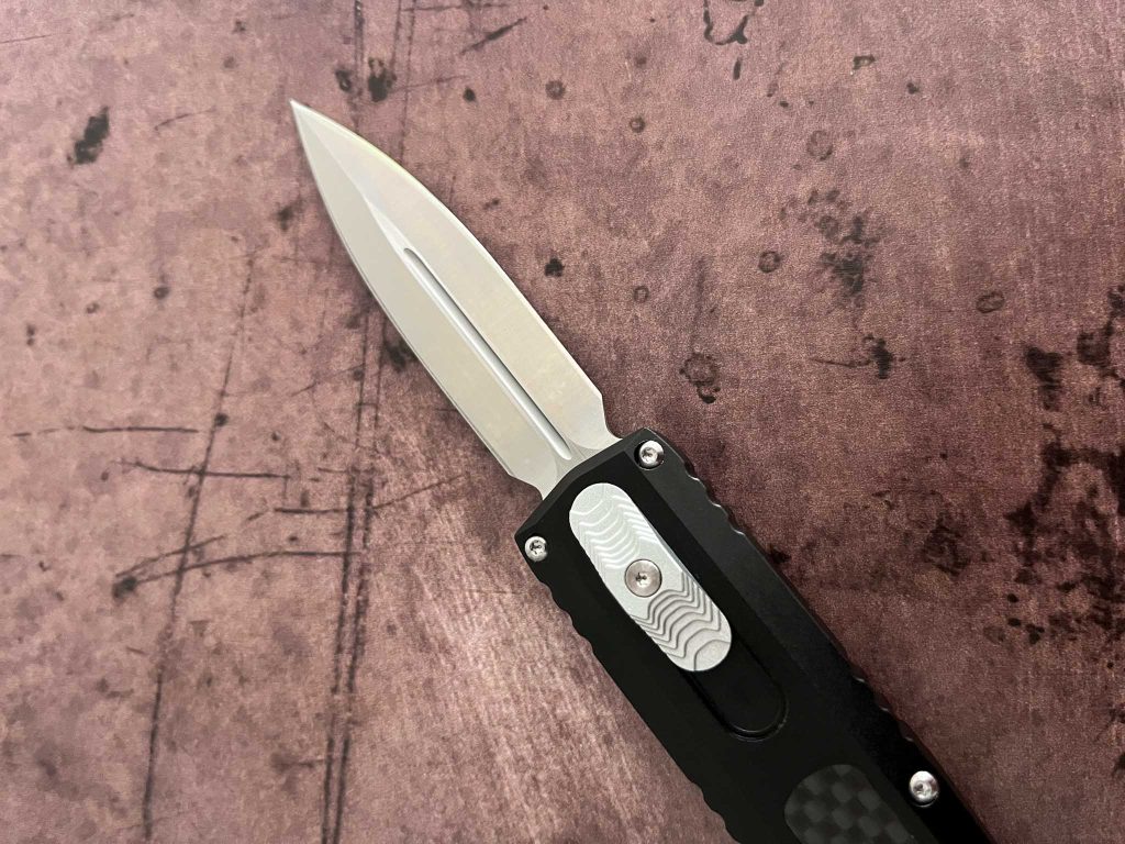 TAKCOM the Hornet tactical automatic OTF Knife